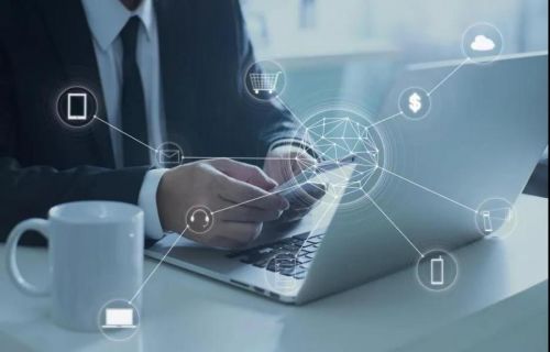 玖富萬卡 履行連接器職能，提供專業信息技術咨詢服務